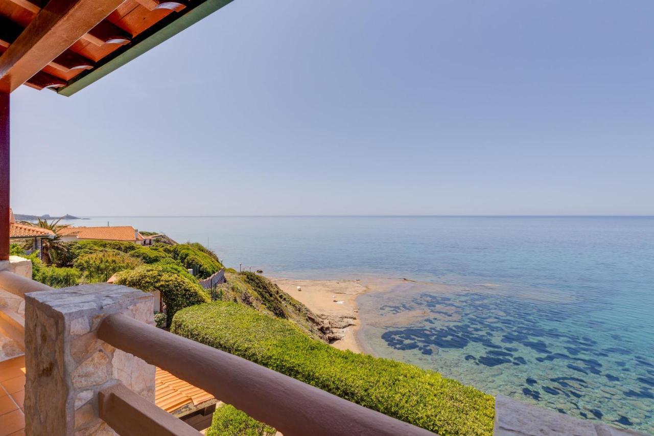 فيلا La Terrazza Sul Mare Magomadas المظهر الخارجي الصورة